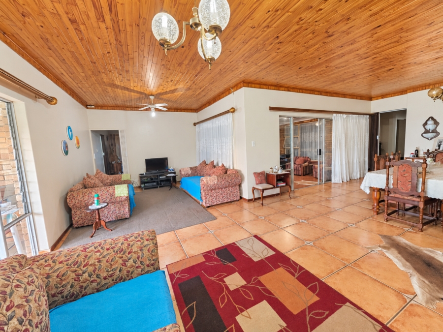 4 Bedroom Property for Sale in Wilkoppies North West